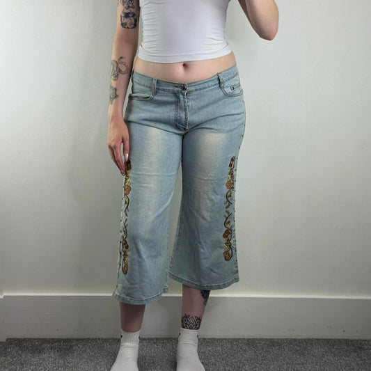 Y2K vintage mid rise stretch capri jeans denim cropped studded floral embroidery