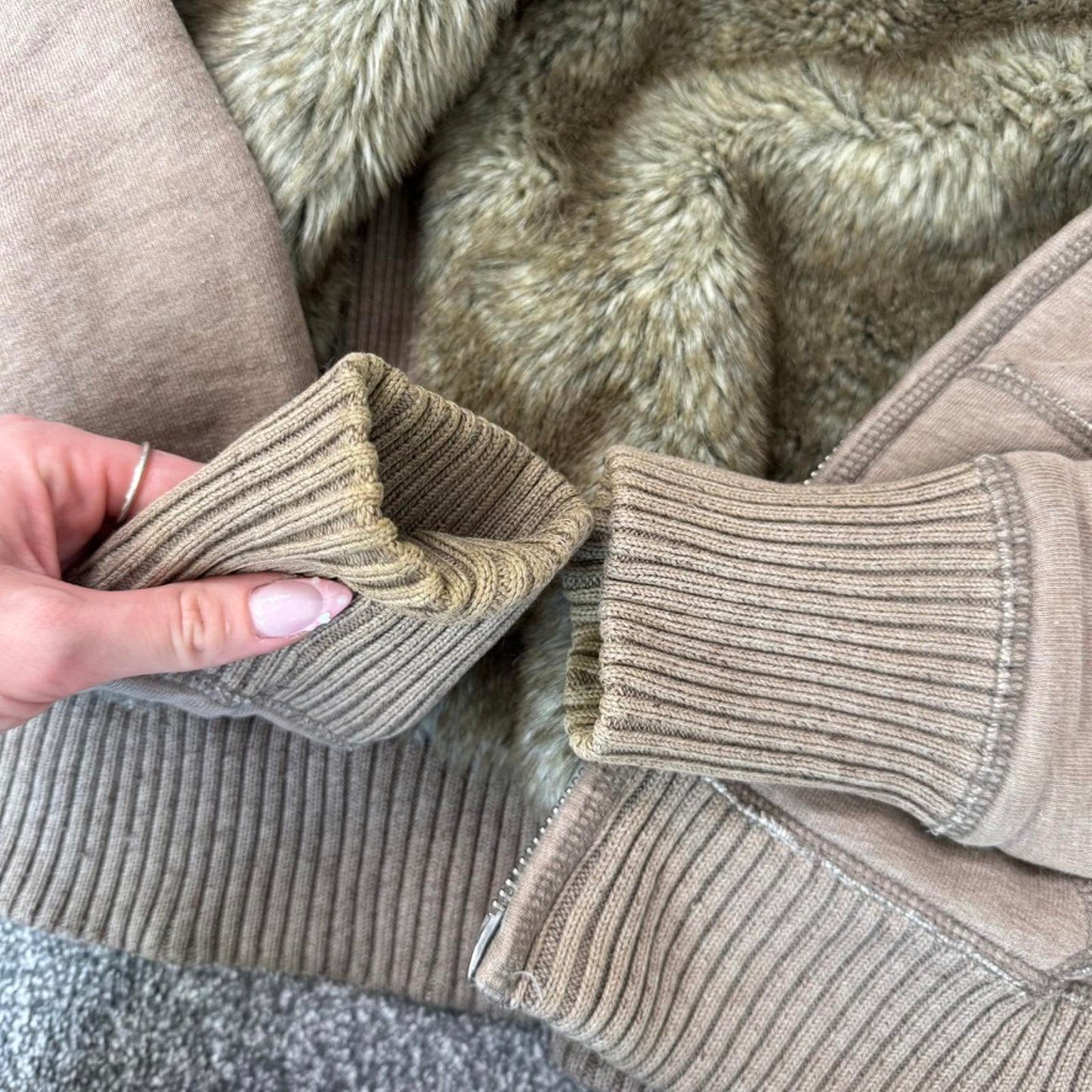 Y2K vintage Abercrombie & Fitch zip up hoodie faux fur lined trim mcbling