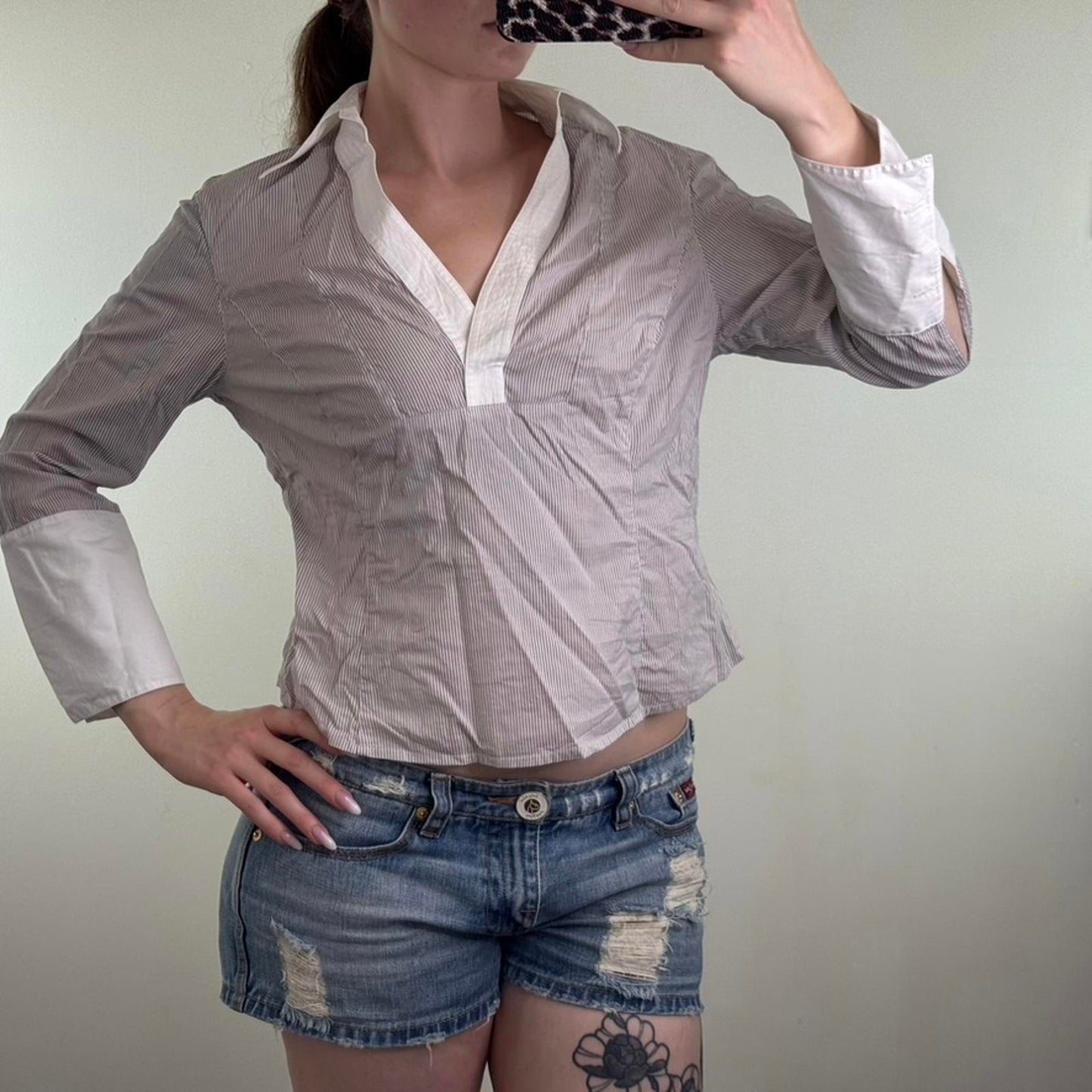 Y2K vintage pinstripe blouse long sleeve shirt white grey striped v neck office