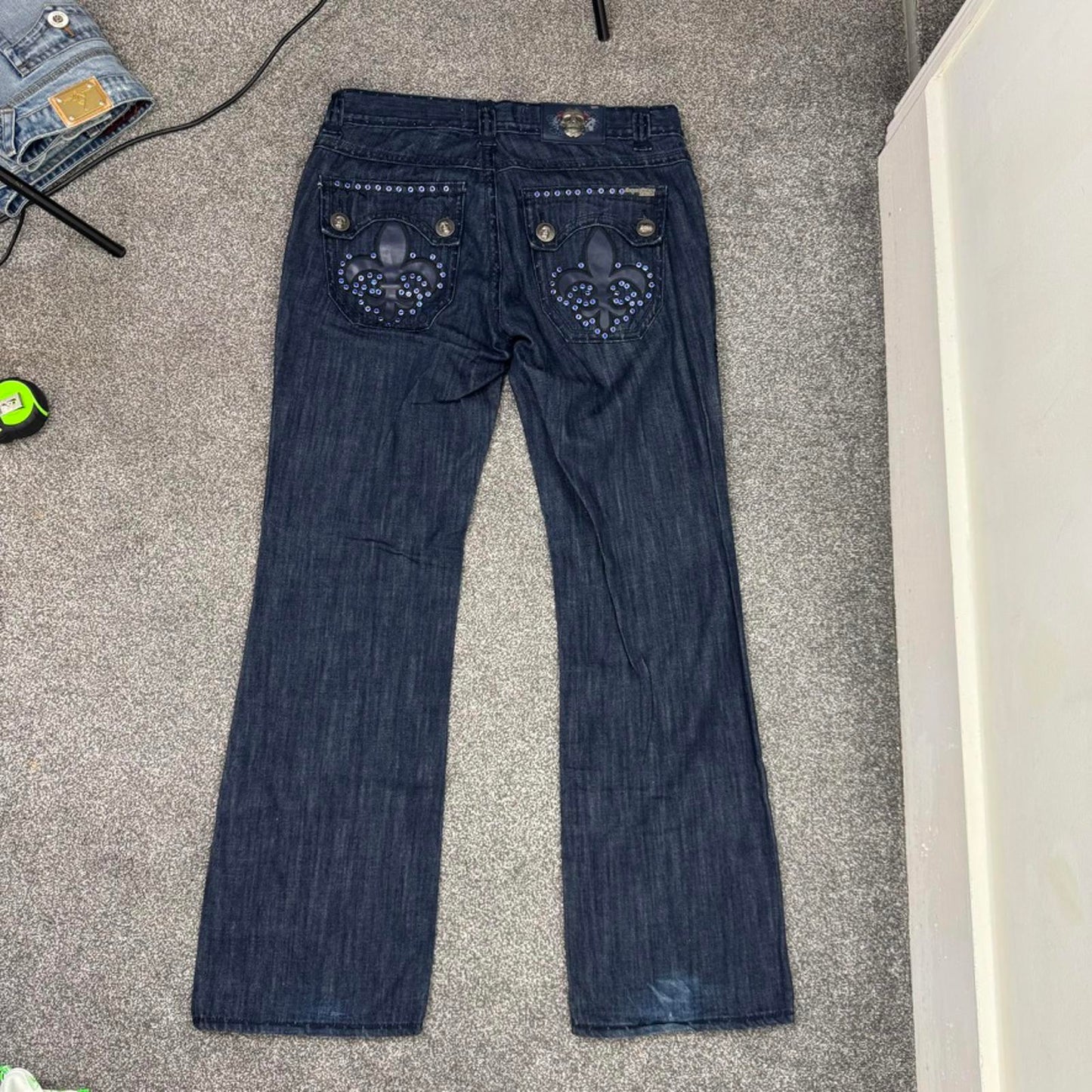 Y2K vintage Laguna Beach bootcut jeans filigree rhinestones skull dark blue