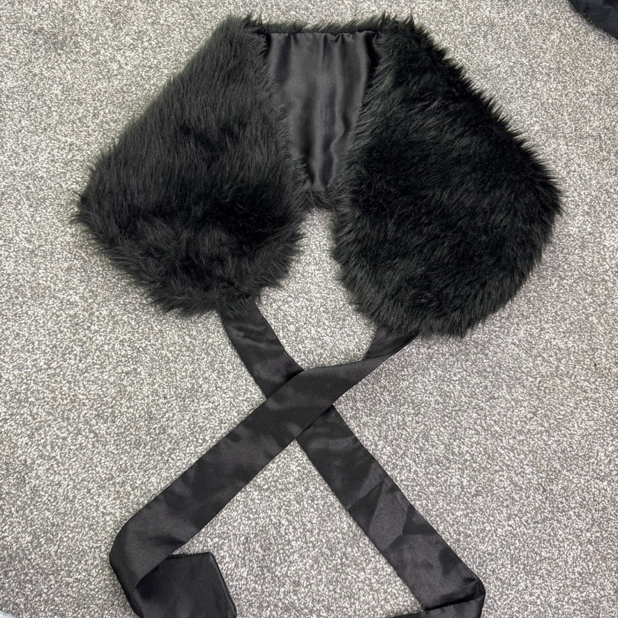 Y2K vintage faux fur shawl cape