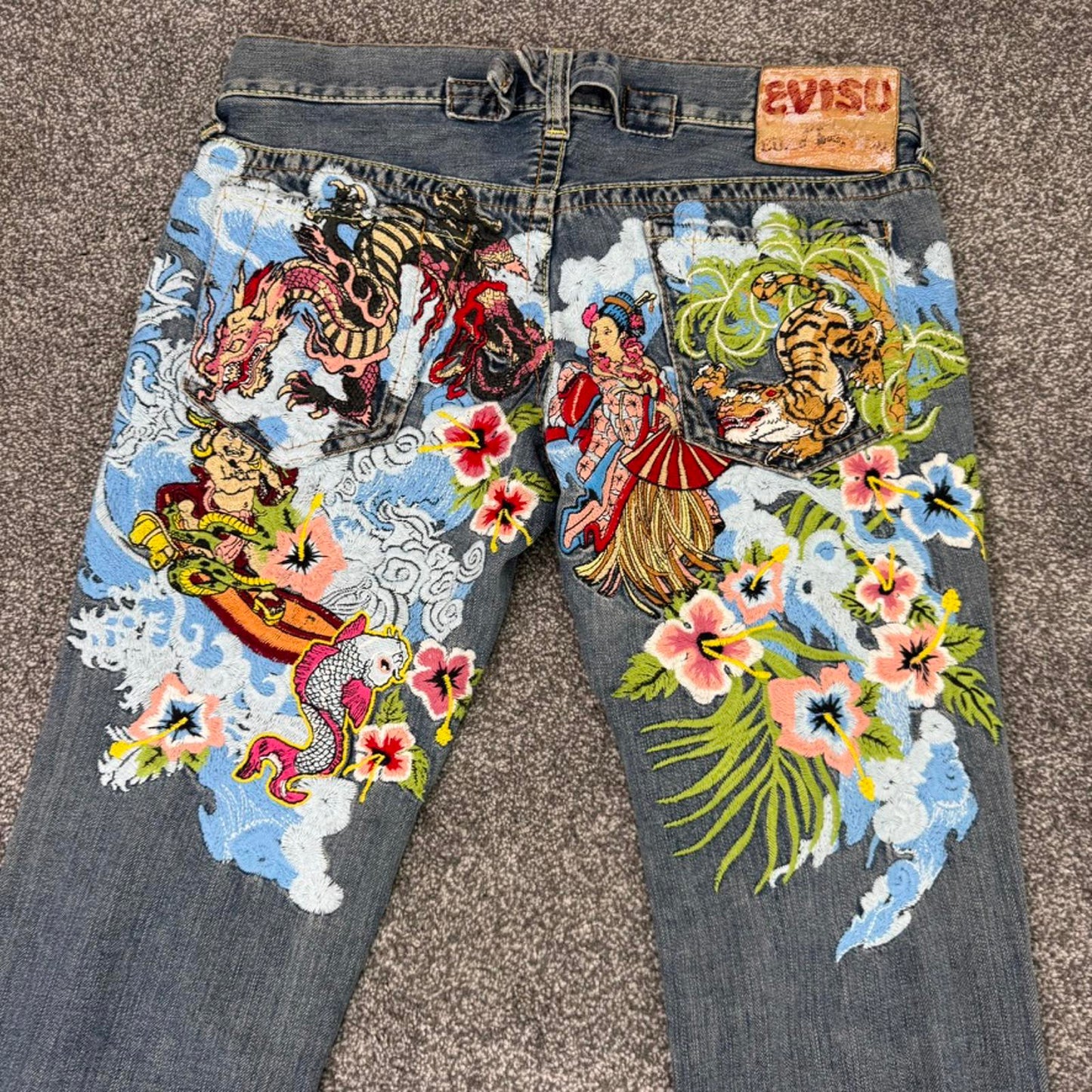 Y2K vintage Evisu super low rise capri jeans embroidery pattern faded denim wash