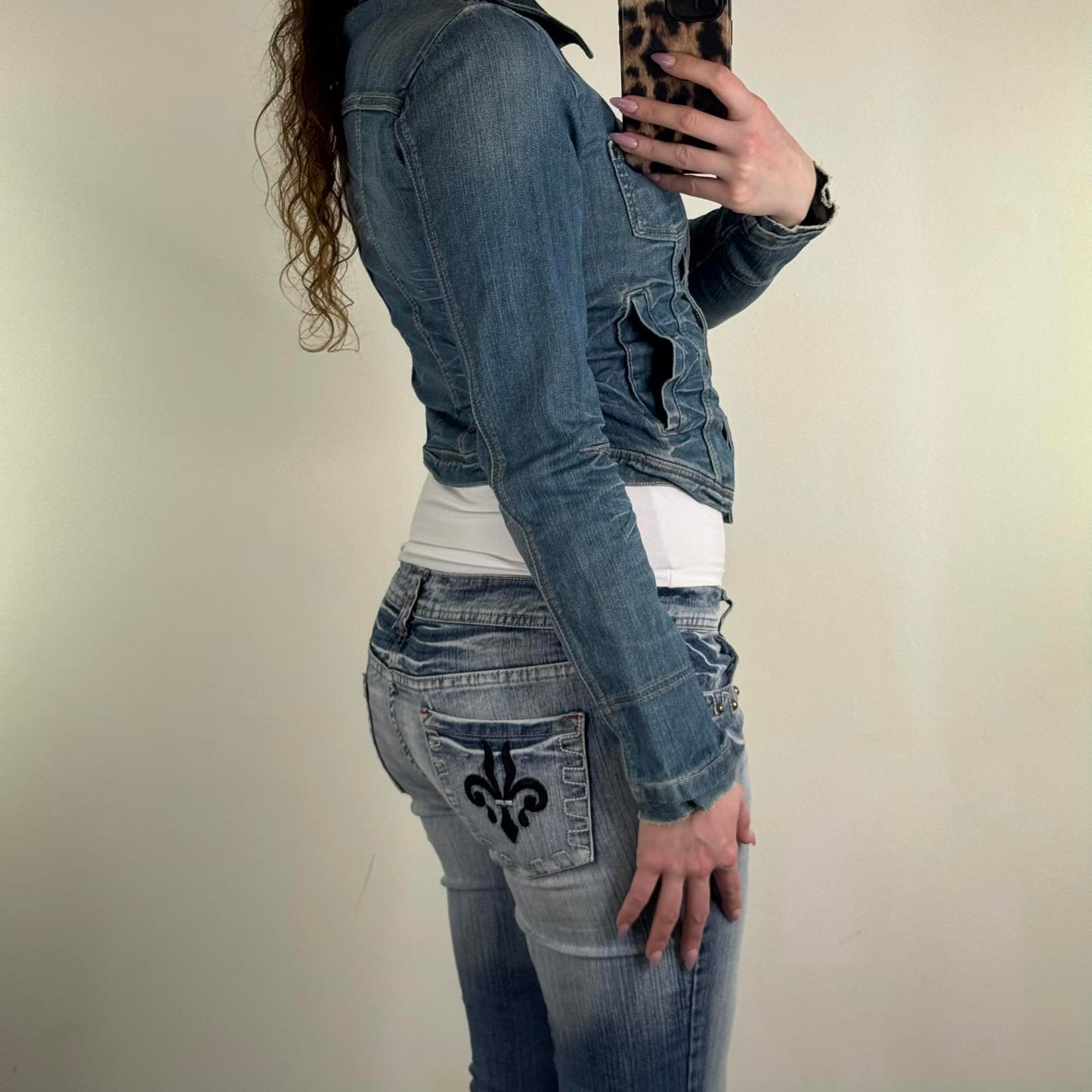Y2K vintage denim jacket button up curved hem faded blue wash fitted cropped