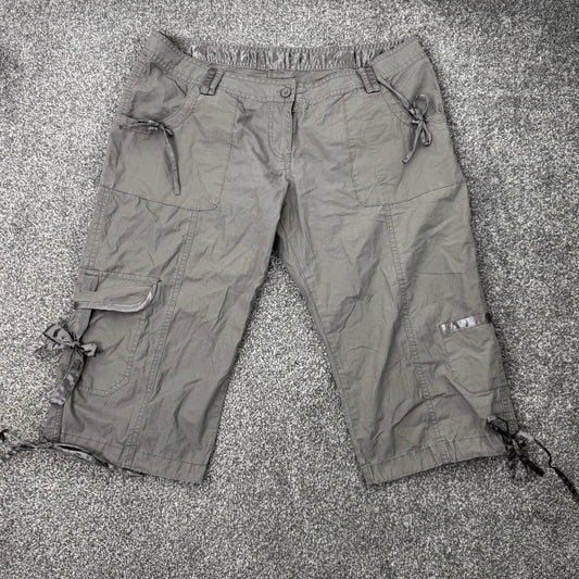 Y2K vintage mid rise capri cargo trousers baggy bows pockets cropped grey