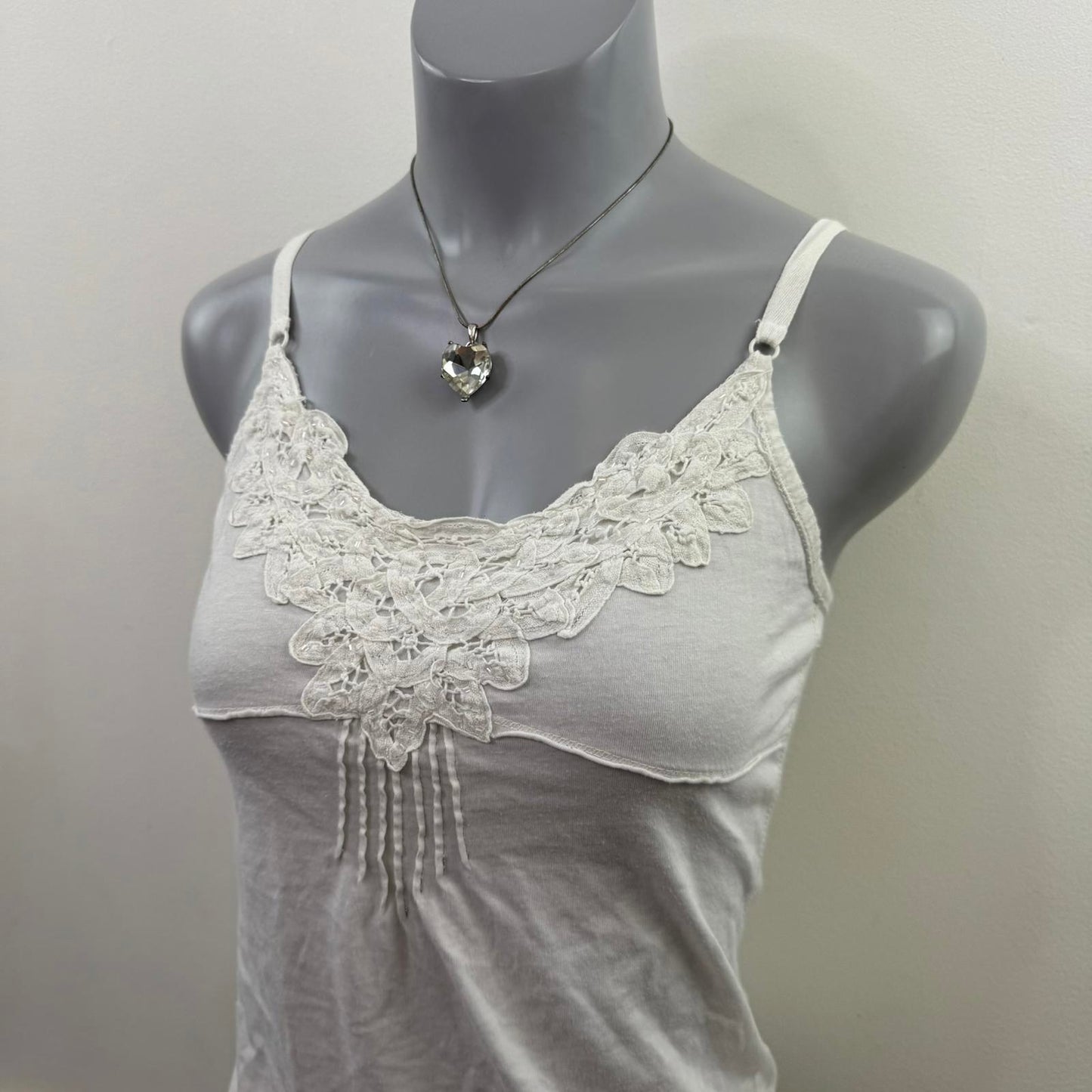 Y2K vintage cami top floral trim v neck stretchy adjustable straps