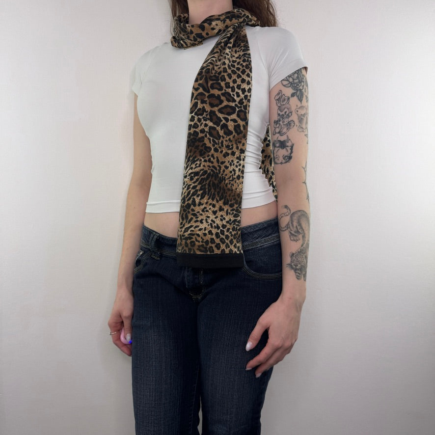 Y2K vintage leopard print scarf