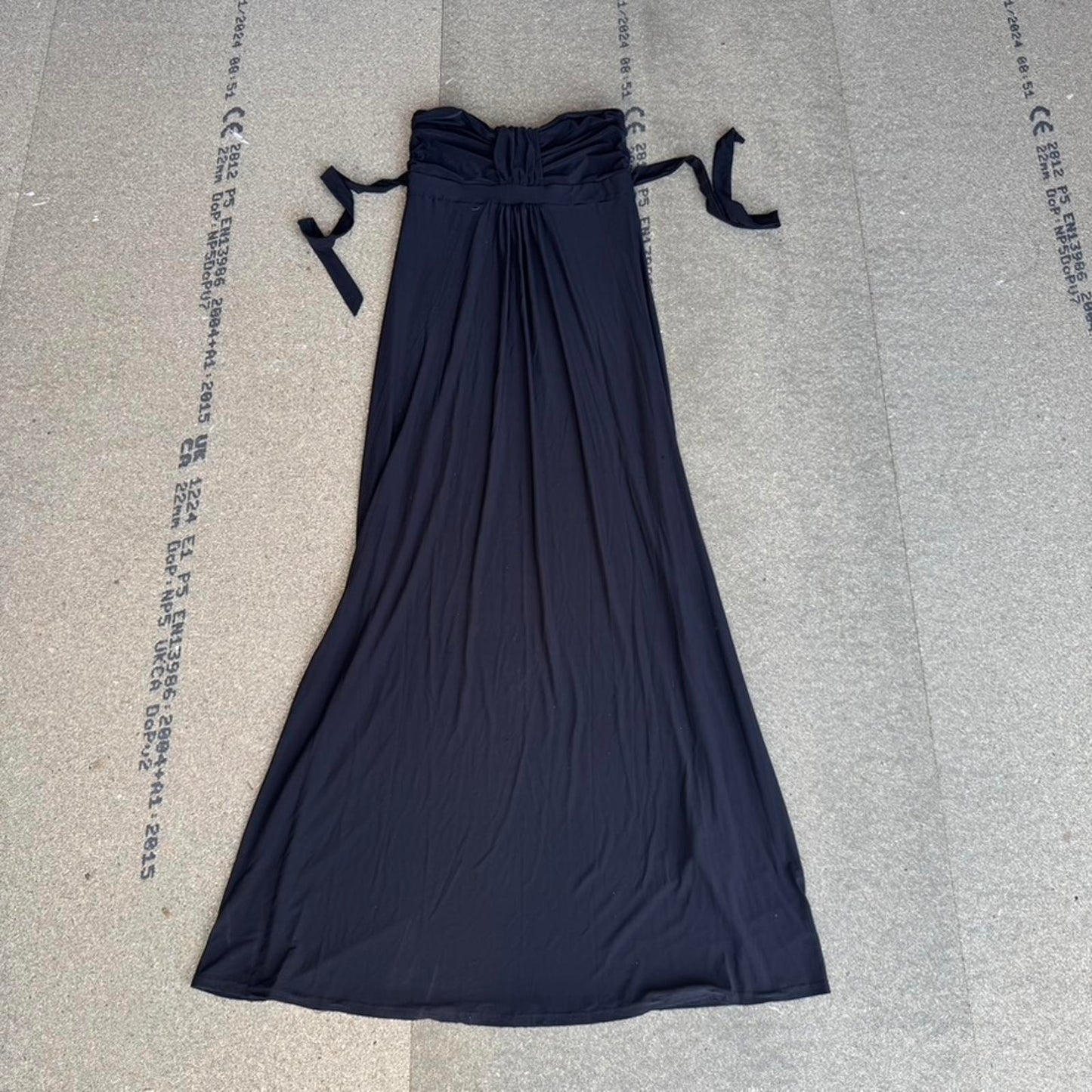 Y2K vintage slinky strapless ruched bust summer maxi dress stretchy tie back bow