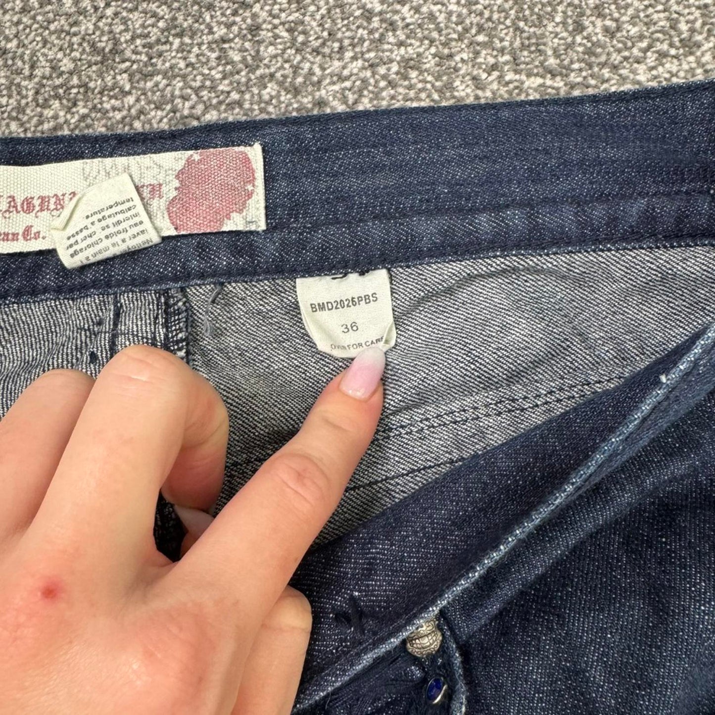 Y2K vintage Laguna Beach bootcut jeans filigree rhinestones skull dark blue