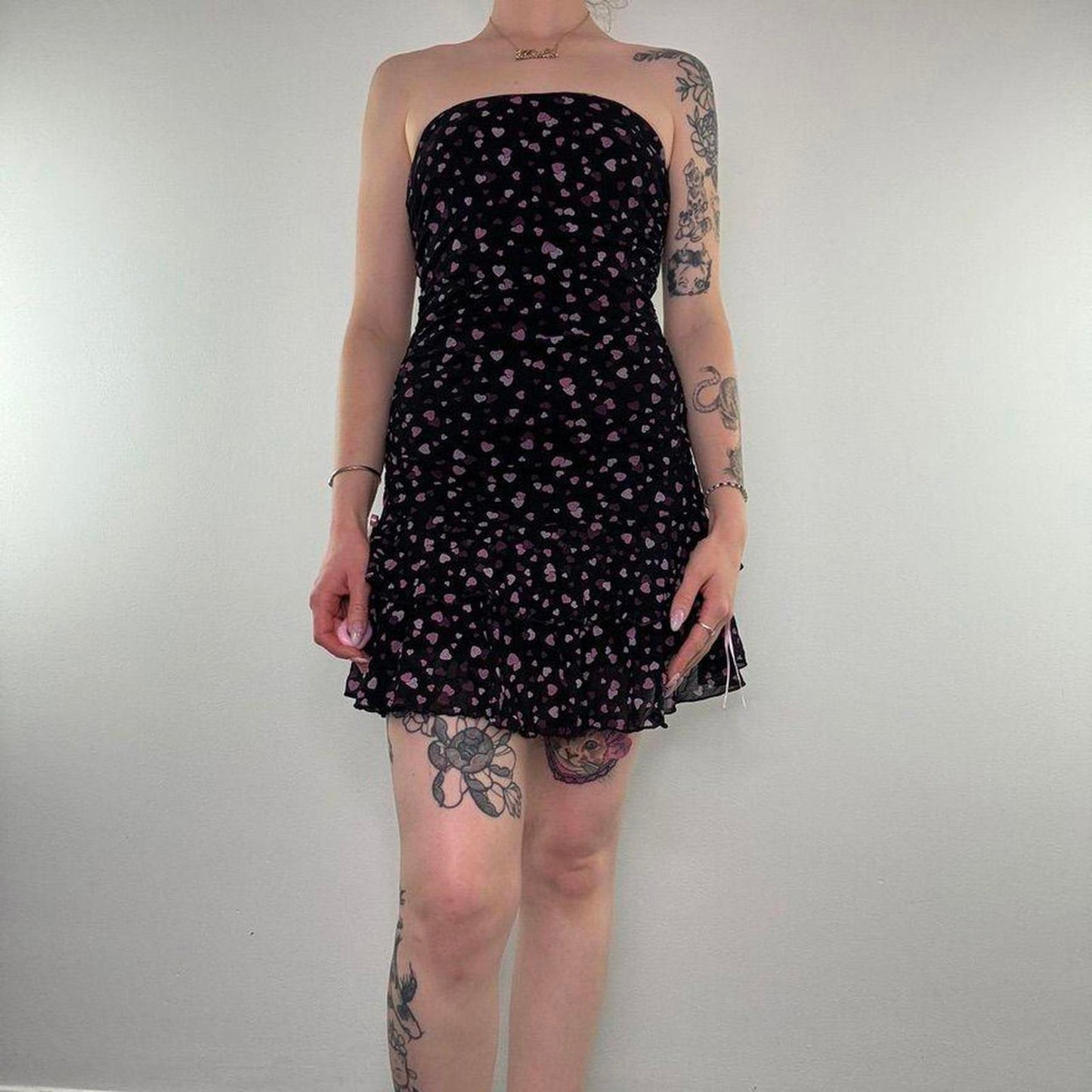 Y2K vintage strapless mini dress ruffle heart bow stretchy tiered black pink