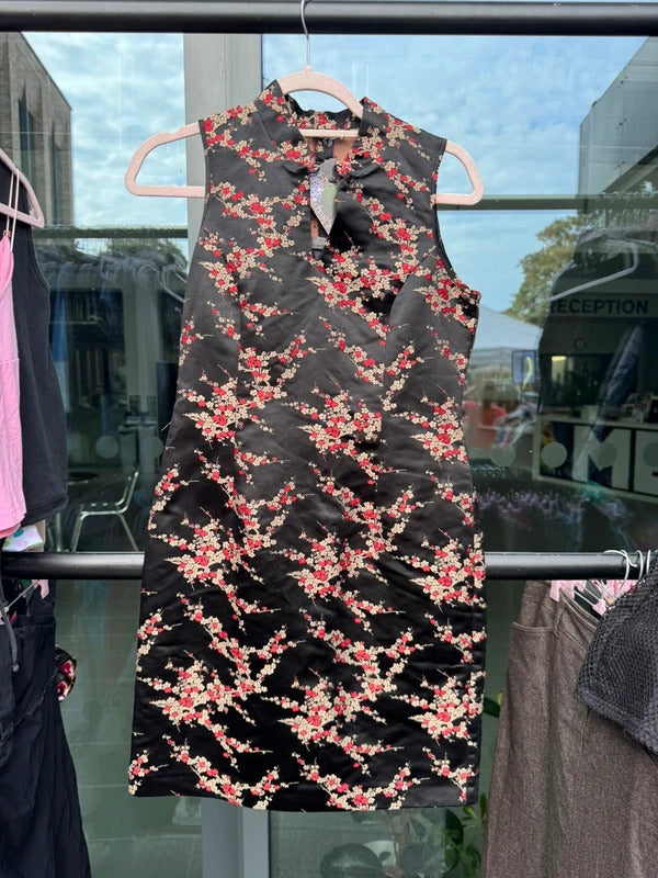 Vintage Y2K 2000s keyhole mini dress satin floral
