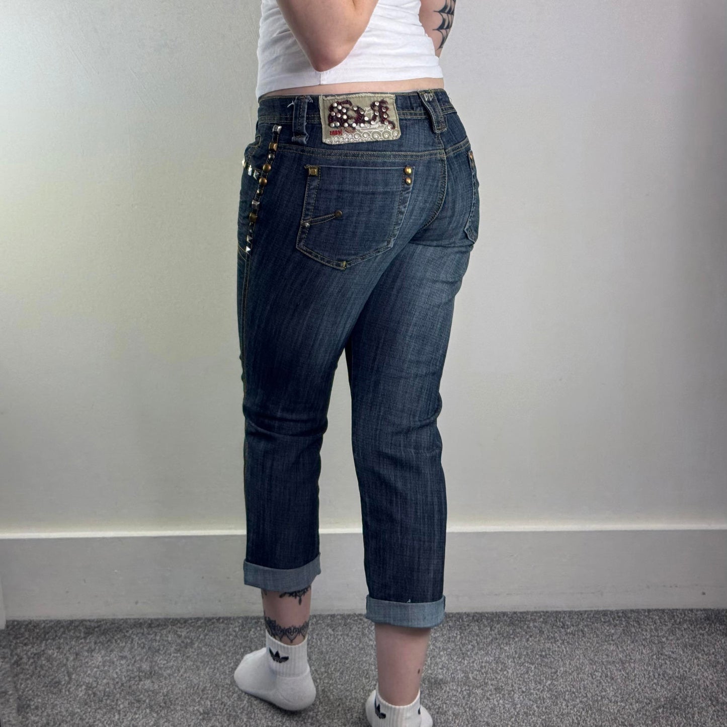 Y2K vintage low rise studded capri denim jeans cropped dark faded stretchy