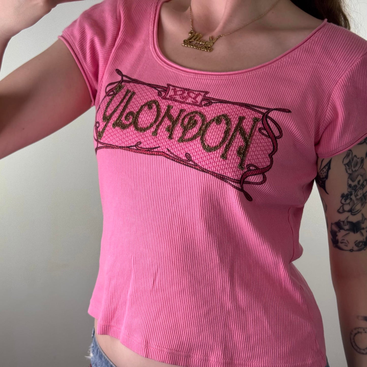 Y2K vintage London sparkly slogan t shirt short sleeve ribbed round neckline