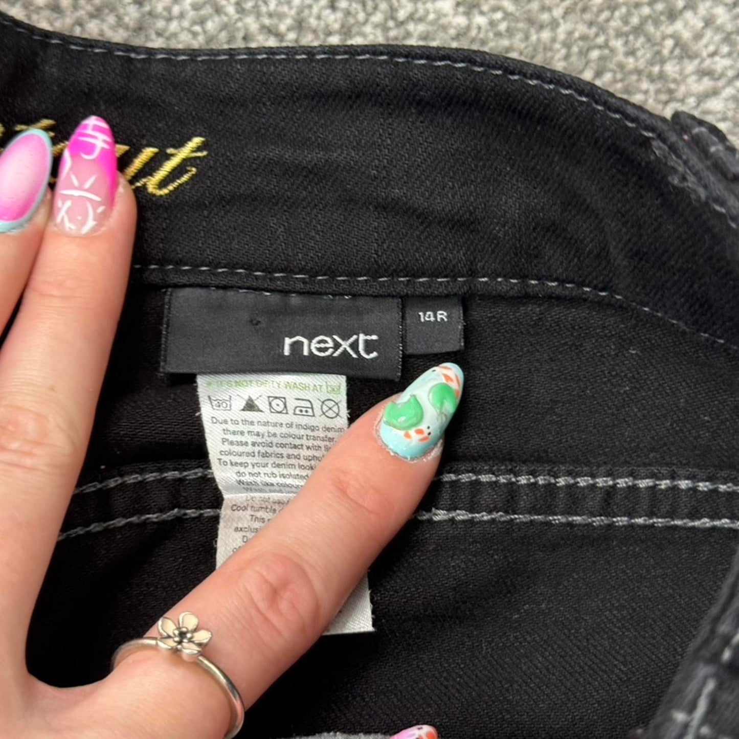 Y2K vintage low rise bootcut jeans black denim contrast stitch rhinestone pocket