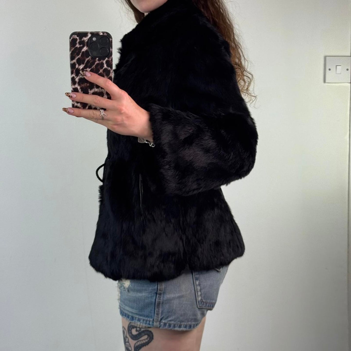 Vintage genuine fur short coat hook and eye bow v neck collared side pockets