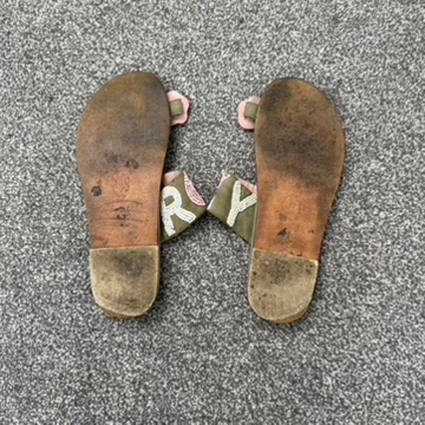 Y2K vintage Roxy beaded sequin floral summer flip flops flat sandals toe ring