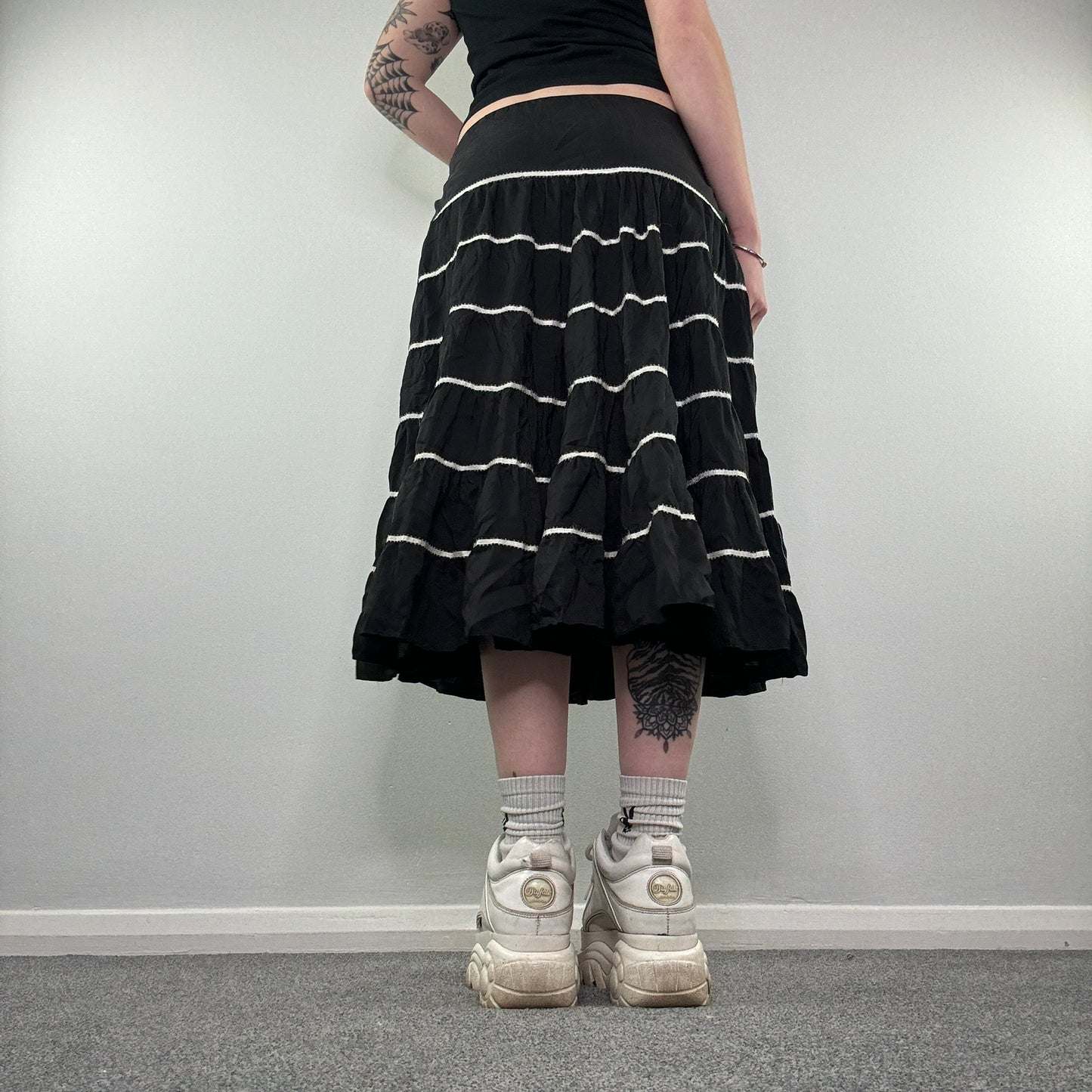 Y2K tiered bow midi skirt