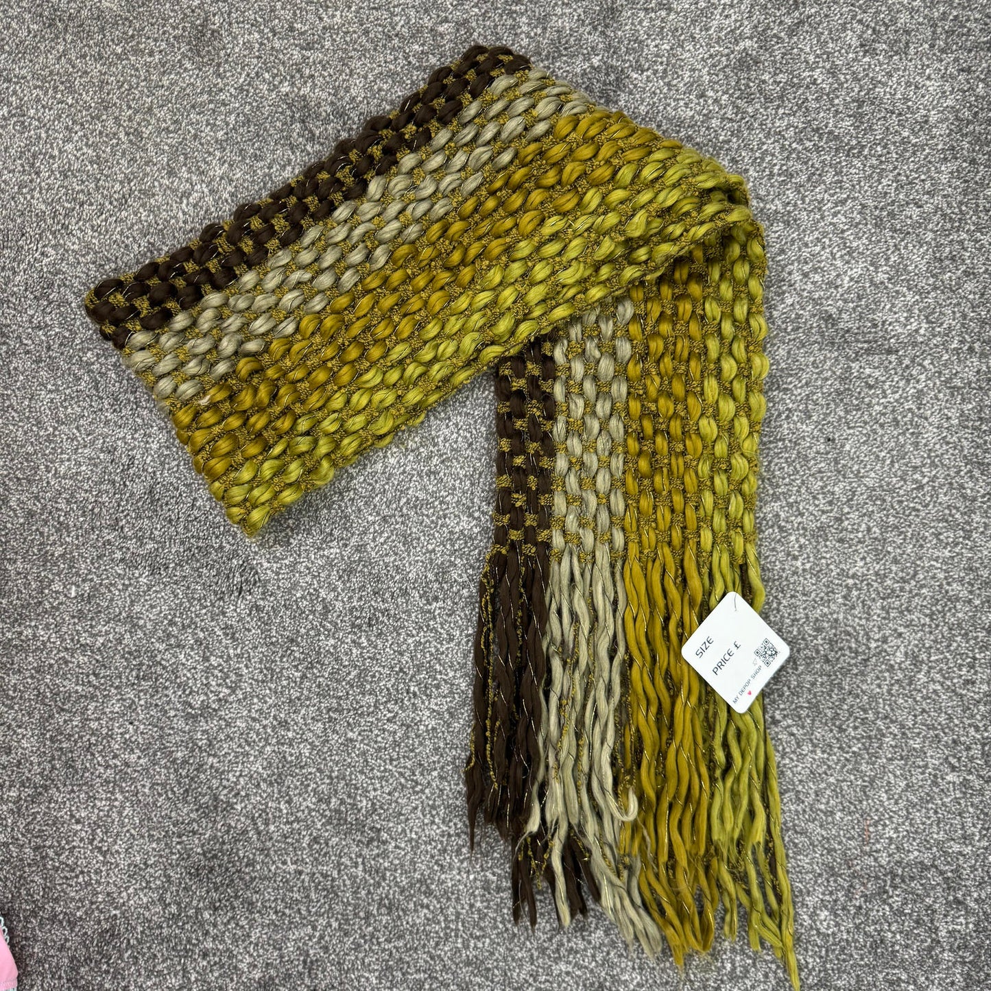 Y2K vintage chunky knit sparkly scarf two tone green brown tassel thick