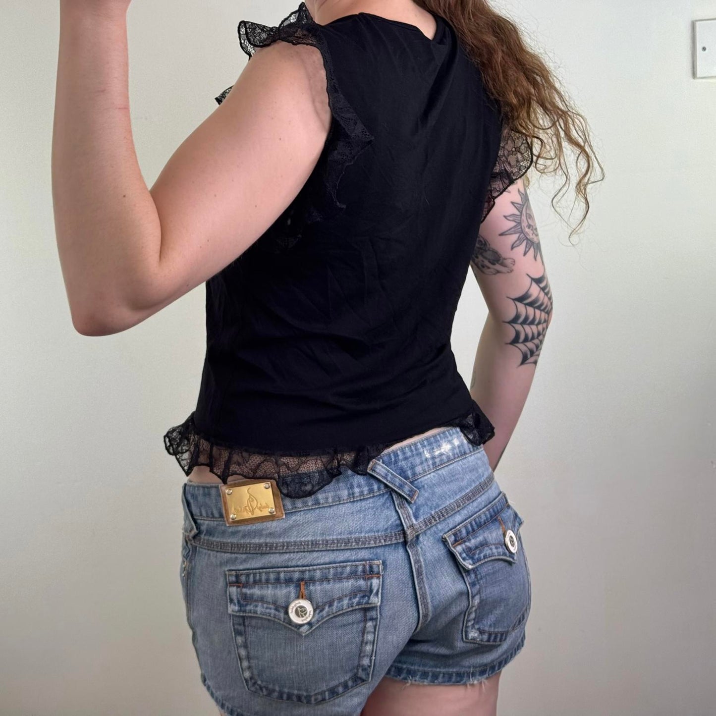 Y2K vintage lace trim tank top ruched sweetheart neckline stretchy frill ruffle