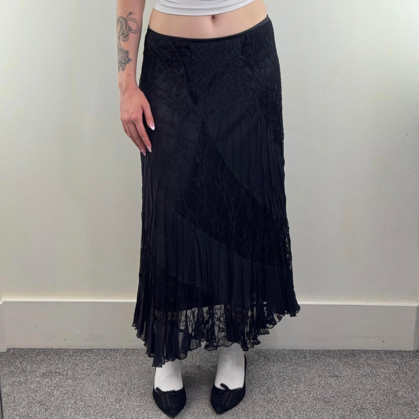 Y2K vintage maxi skirt pleated lace crinkle swirl pattern patchwork stretchy