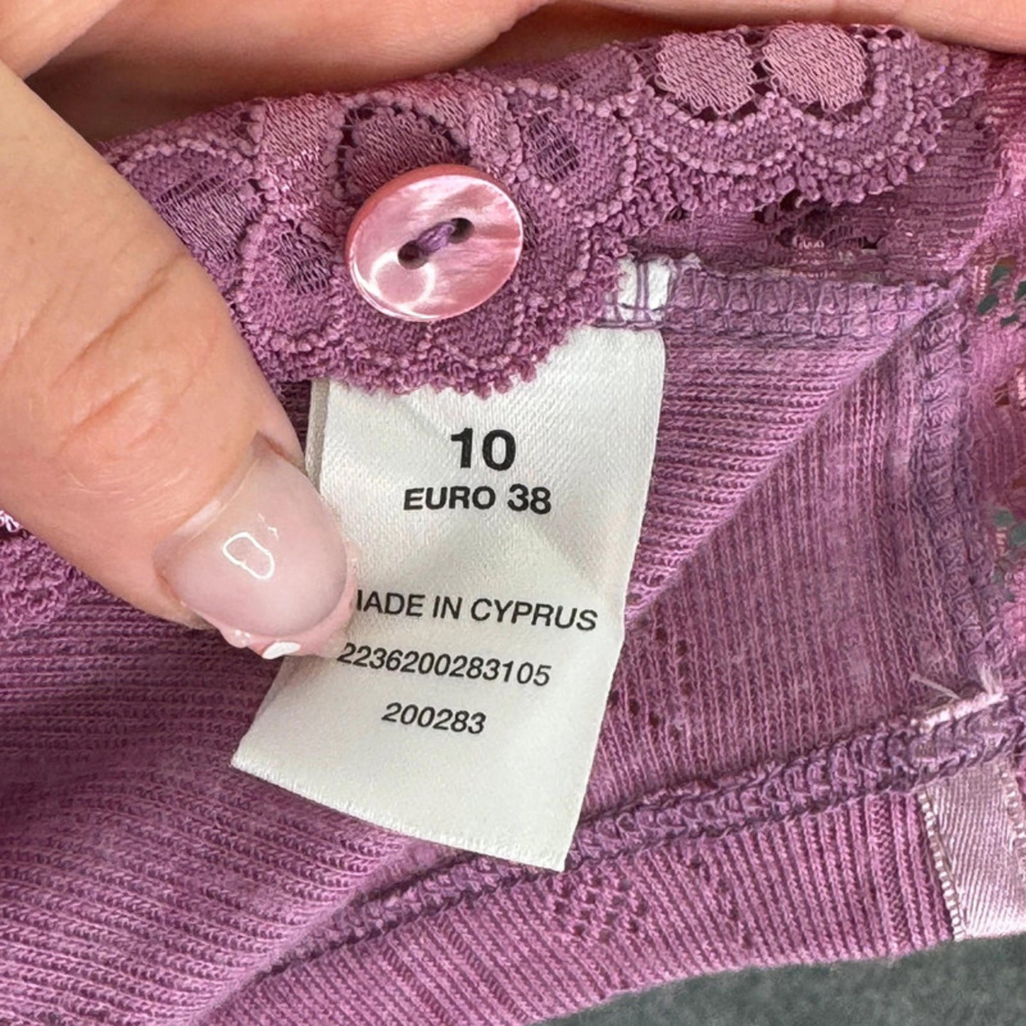 Y2K vintage fine knit button up lace trim long sleeve cardigan v neck fitted