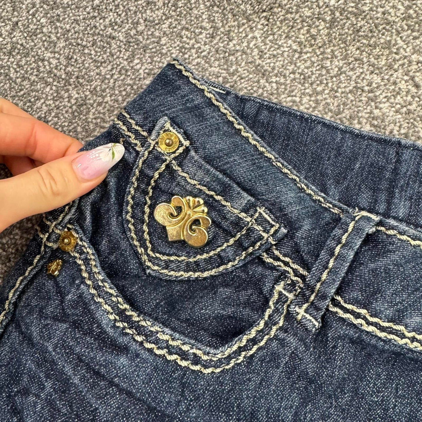 Y2K vintage denim mini short dark blue filigree contrast stitch grommet studded
