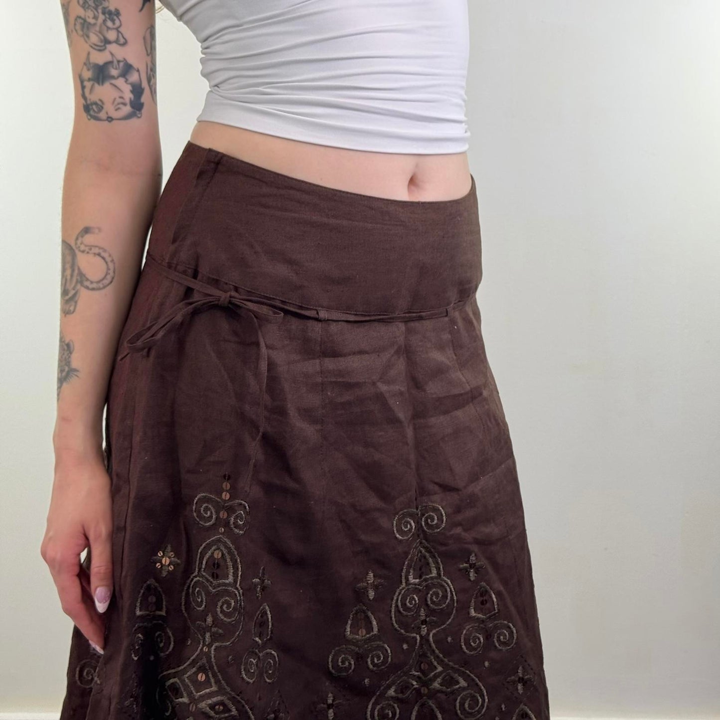 Y2K vintage 100% pure linen a line midi skirt sequin embroidered pattern bow