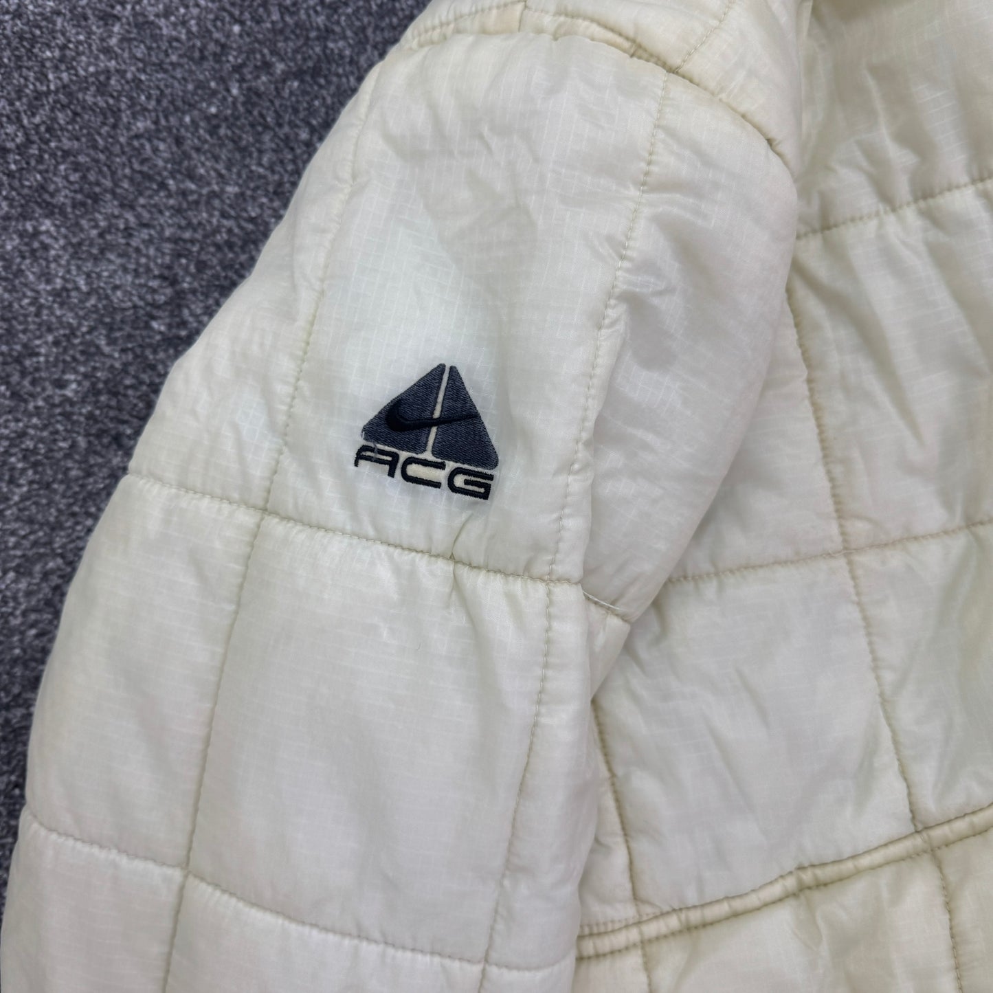 Vintage 90s Nike ACG puffer padded jacket