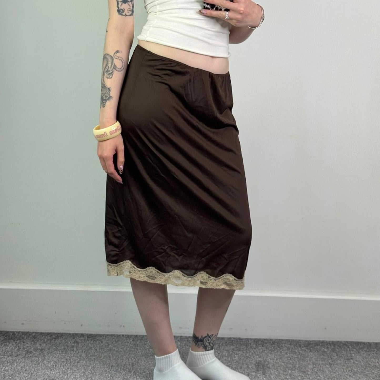 Vintage slip midi skirt lace trim brown cream past knee length