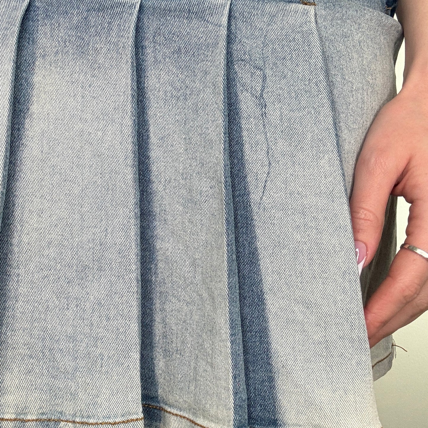 Y2K faded denim pleated mini skirt