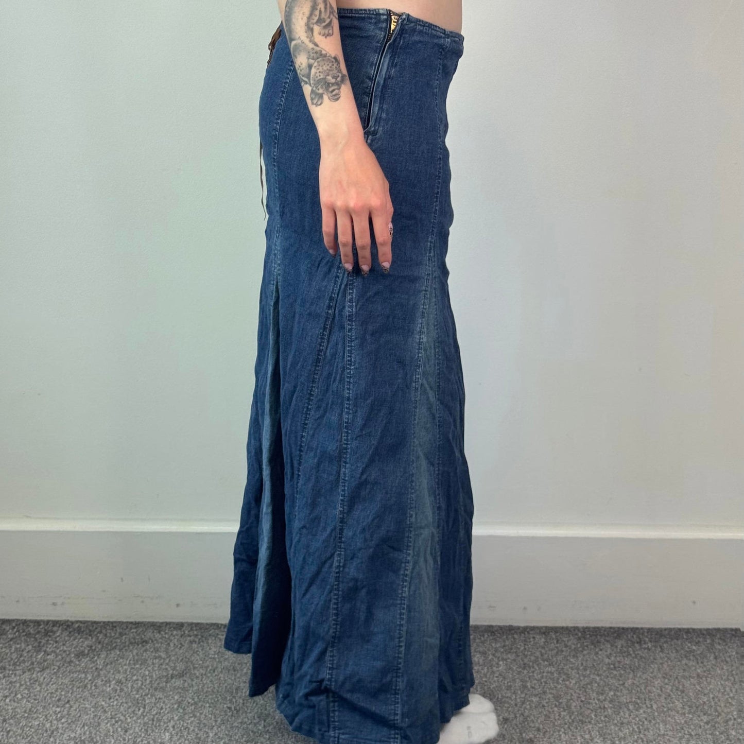 Y2K vintage lace up denim maxi skirt stretchy faded blue wash a line low rise