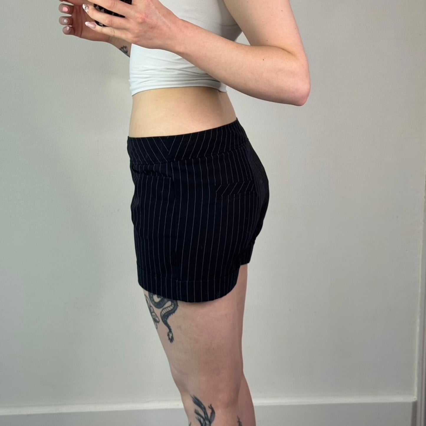 Y2K vintage mid rise pinstripe tailored mini shorts side buckle grommet summer