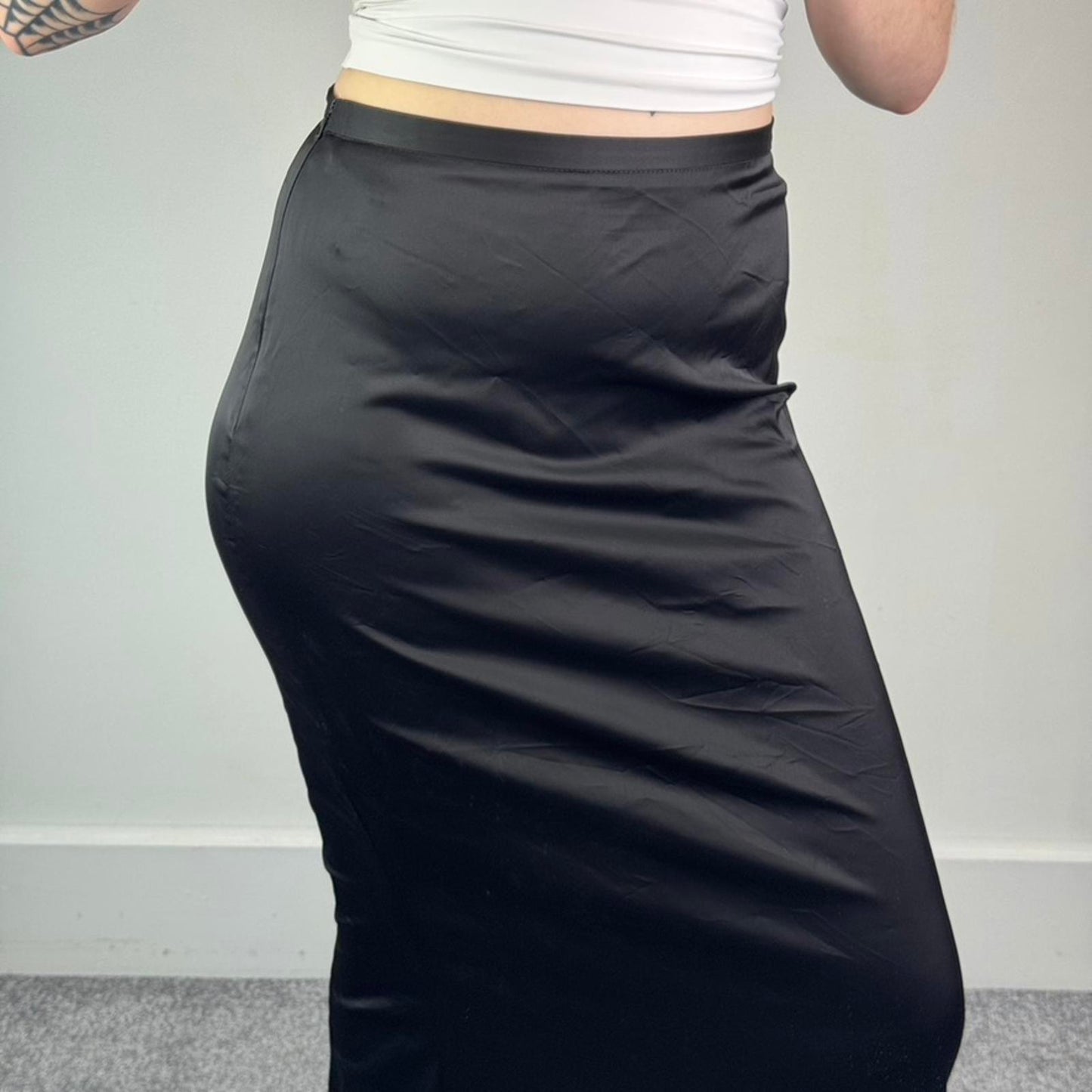 Y2K vintage French Connection satin fitted stretchy maxi skirt