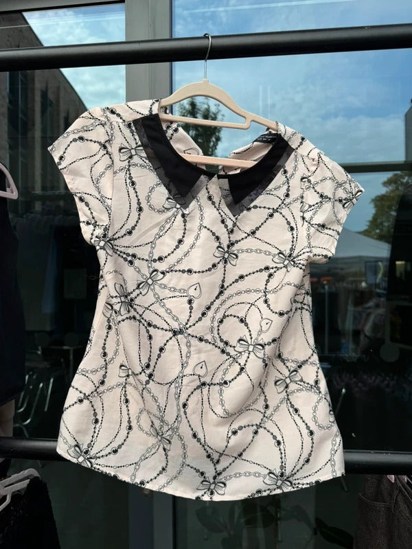 Vintage Y2K 2000s short sleeve heart lock bow pattern blouse tie back