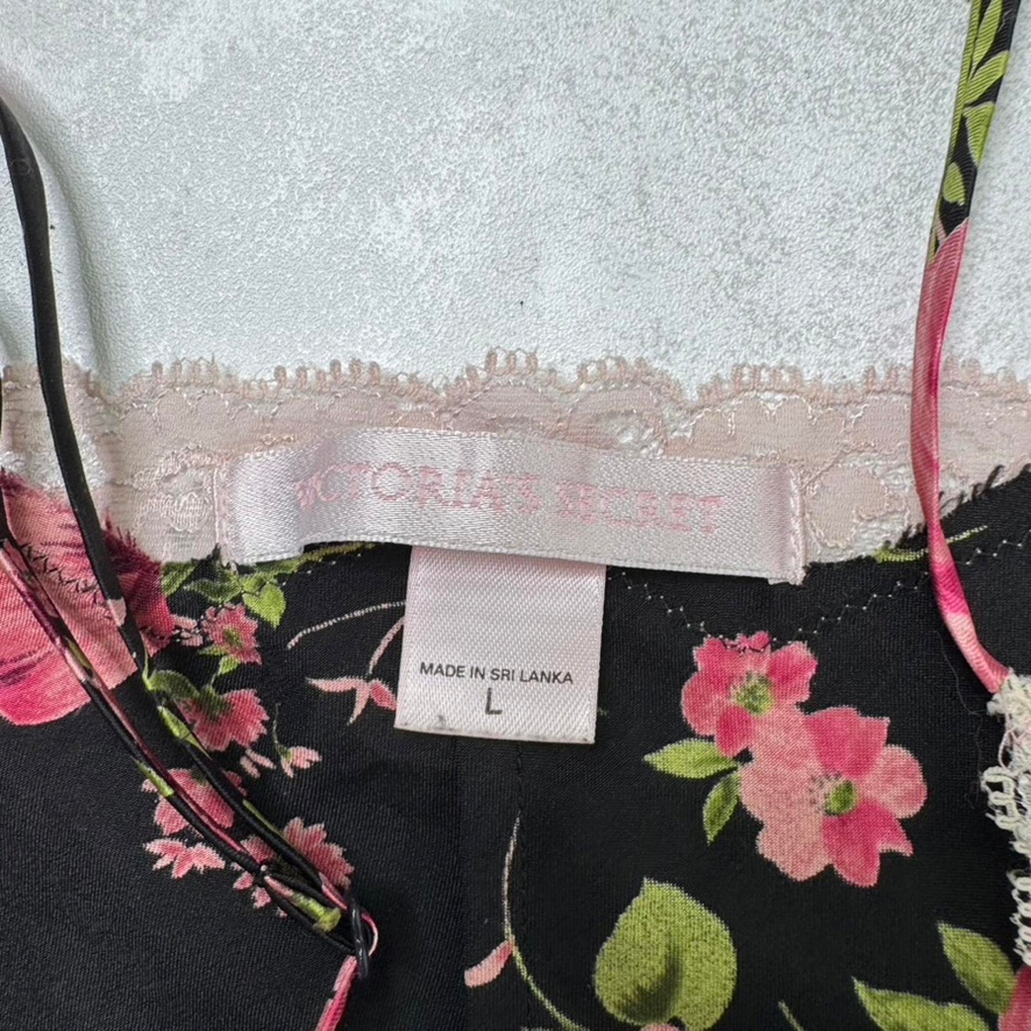 Y2K vintage Victoria's Secret night dress chemise floral satin lace trim flowers