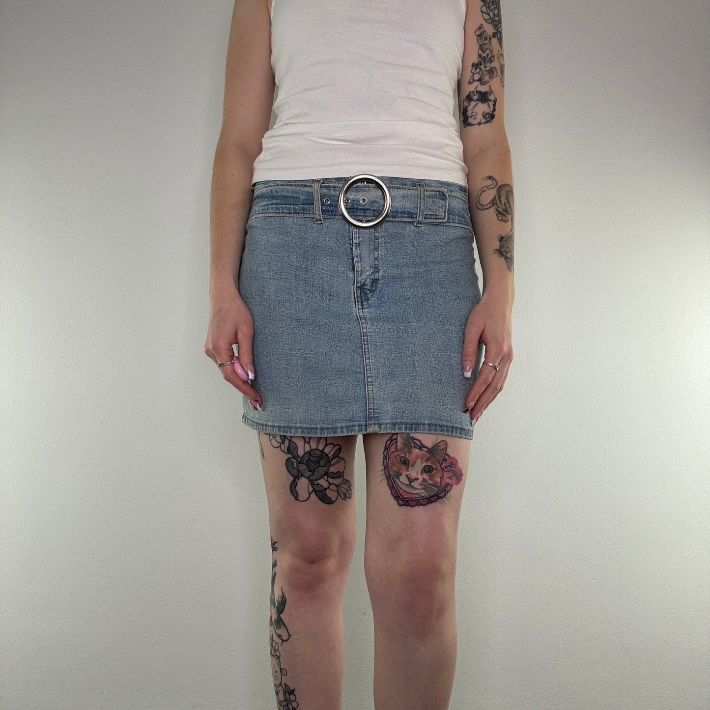 Y2K denim belted mini skirt