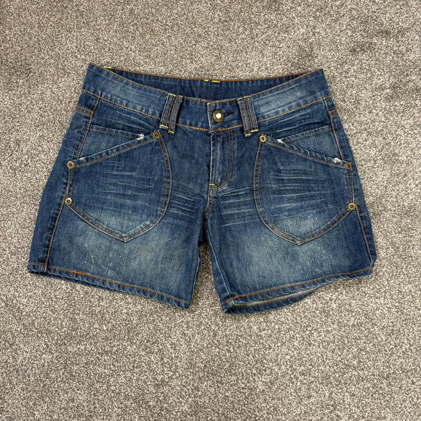 Y2K vintage low rise denim shorts jorts faded blue wash distressed baggy