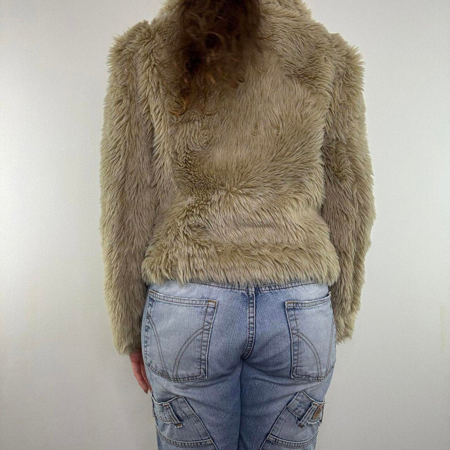 Y2K vintage faux fur coat zip up high neck shaggy beige short length fluffy