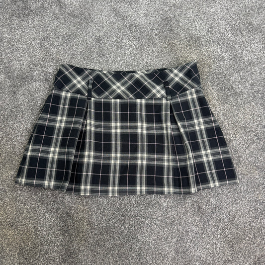 Y2K vinatge low rise tartan mini skirt