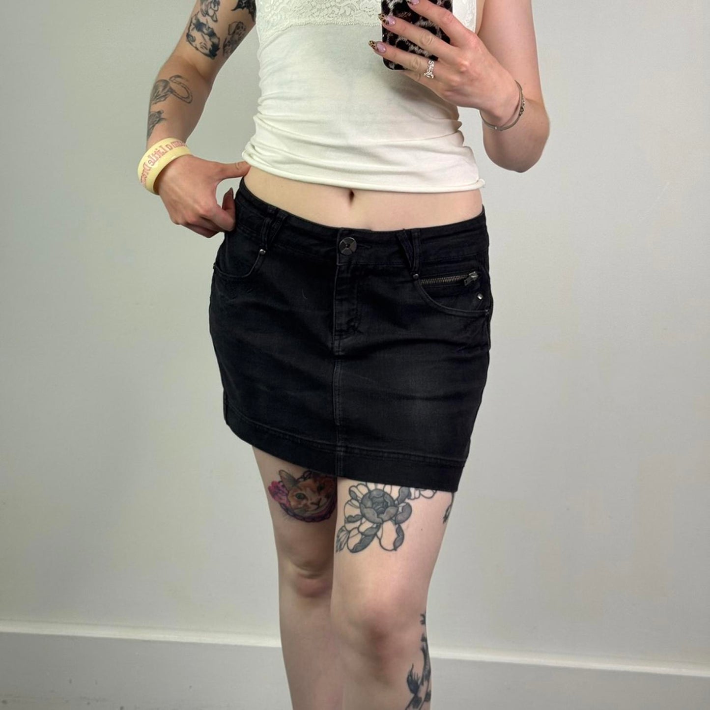 Y2K vintage stretchy mid rise denim mini skirt studded cargo pockets- size 12