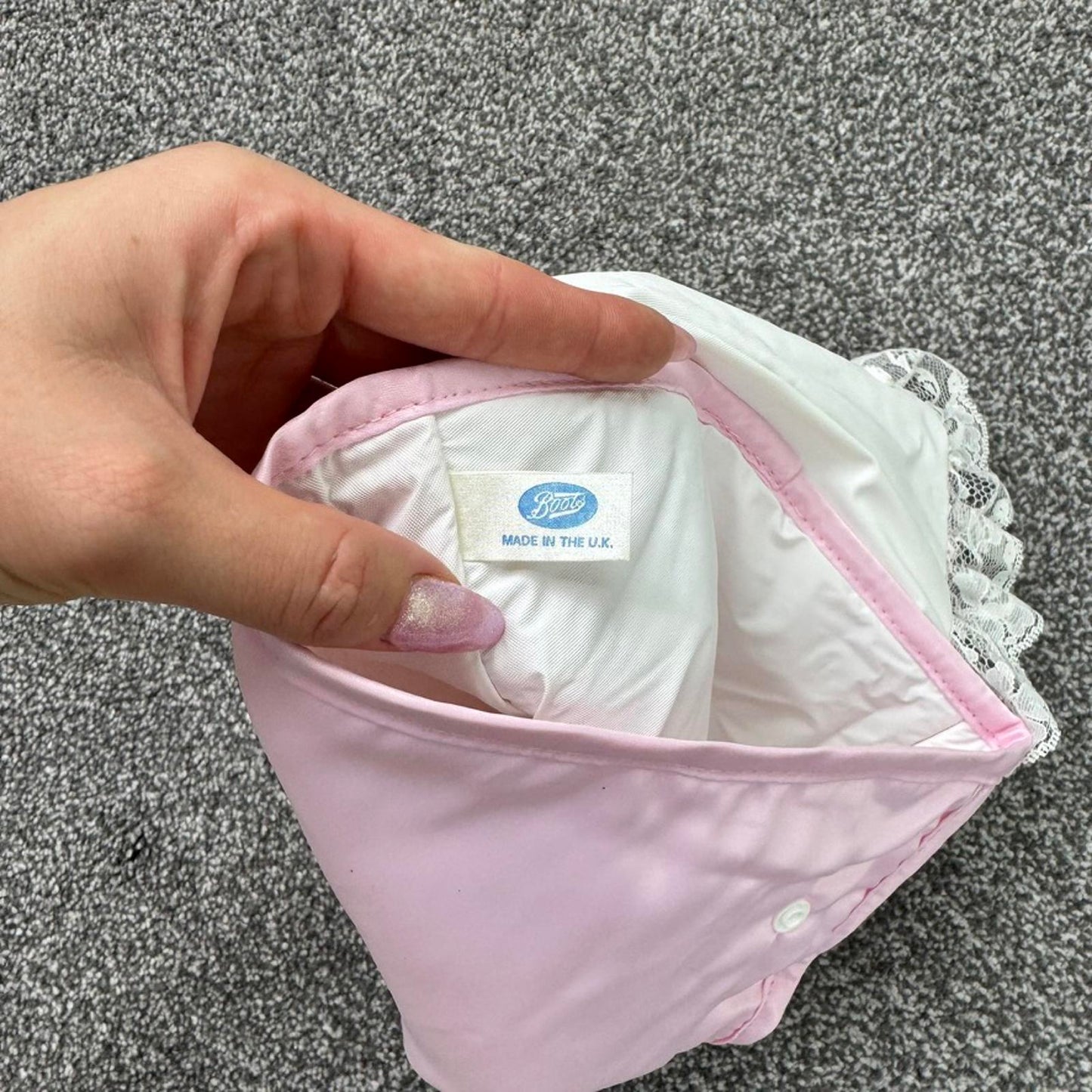 Y2K vintage coquette mini makeup bag cosmetic pouch frilly lace baby pink