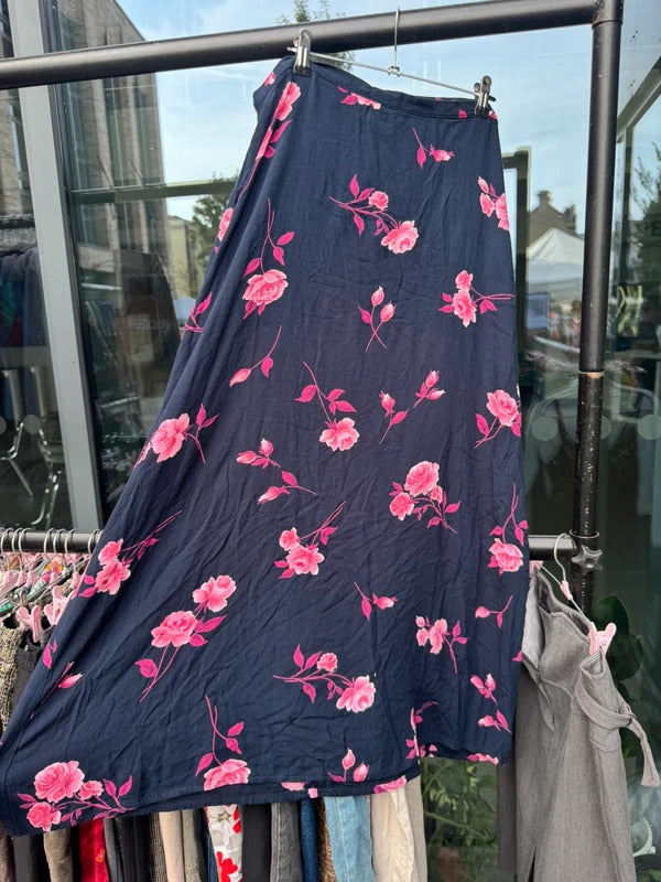 Y2K vintage  maxi skirt a line floral navy lightweight summer pink