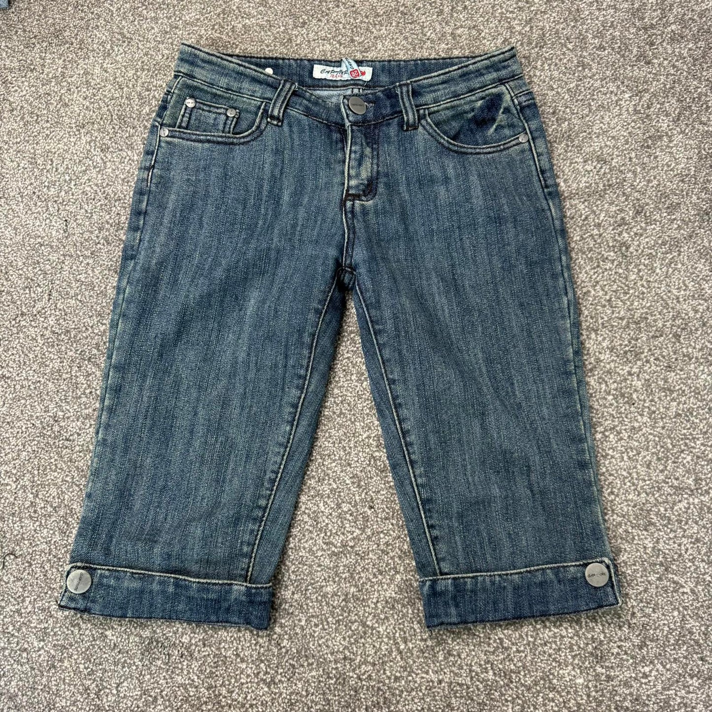 Y2K vintage low rise faded denim capri jeans cropped buttons embroidered