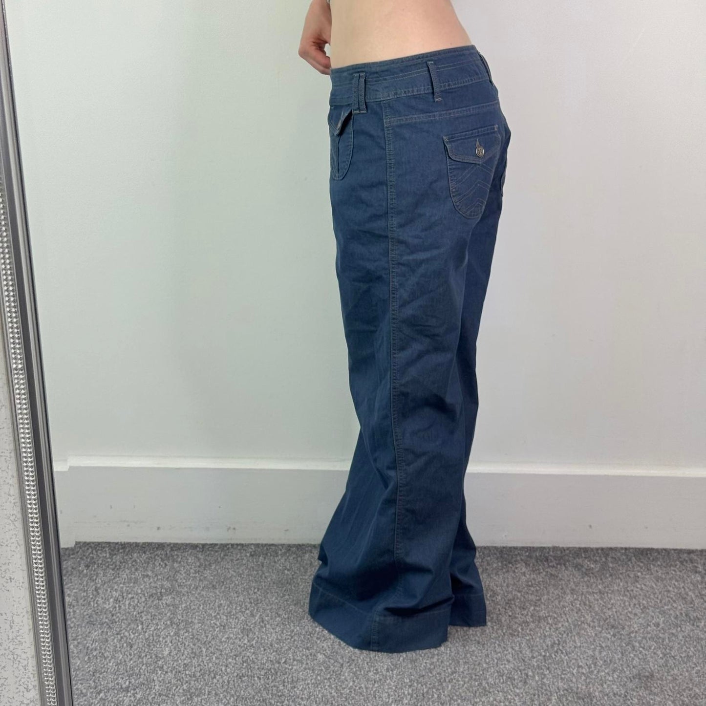 Y2K vintage flared wide leg baggy denim trousers lightweight denim cargo pockets