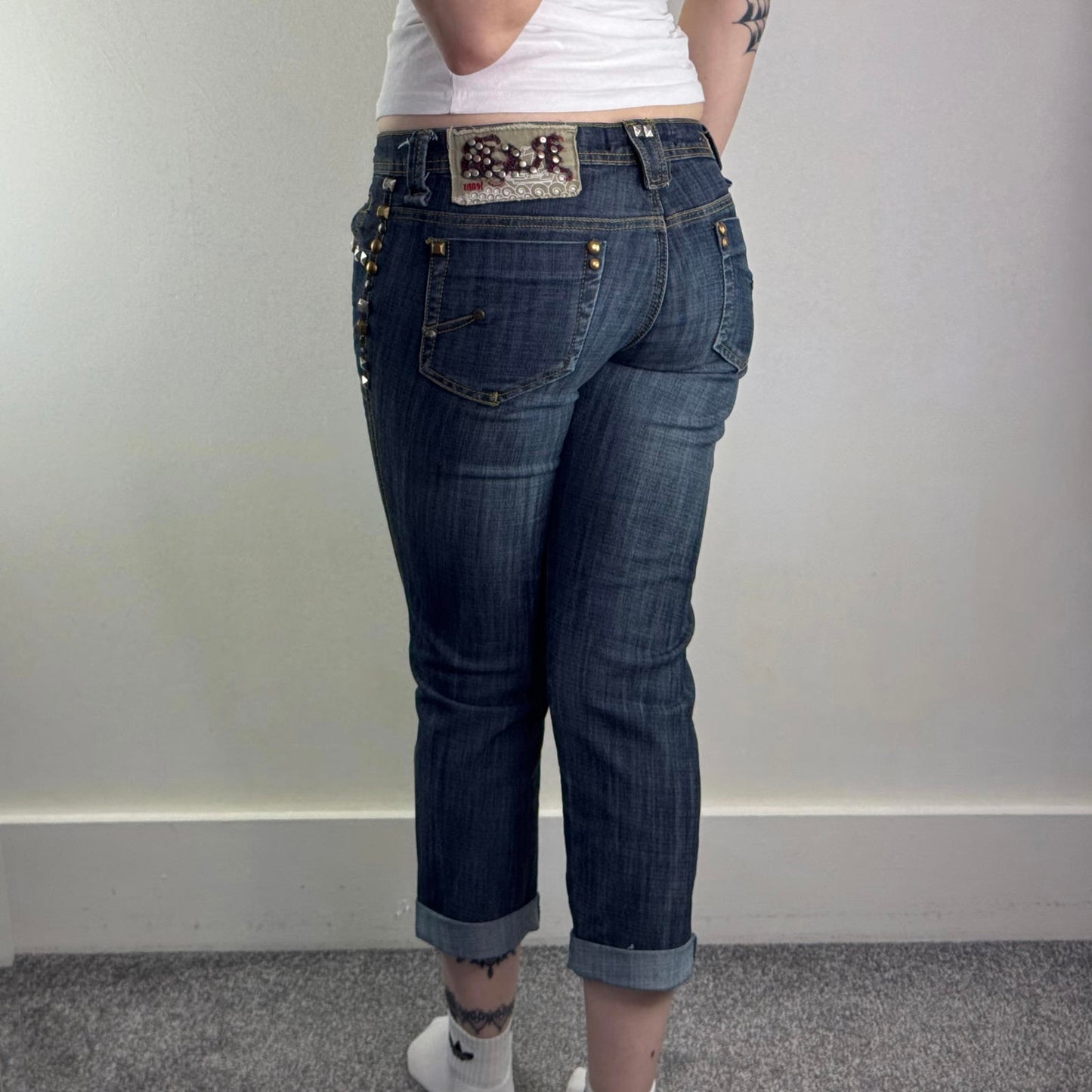 Y2K vintage low rise studded capri denim jeans cropped dark faded stretchy