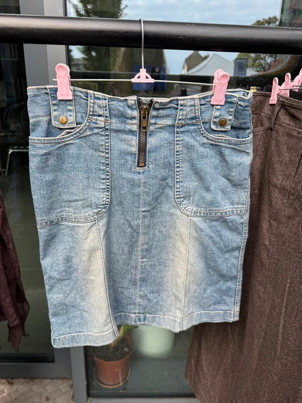 Y2K vintage denim mini skirt zip up front cargo pockets stretchy fitted