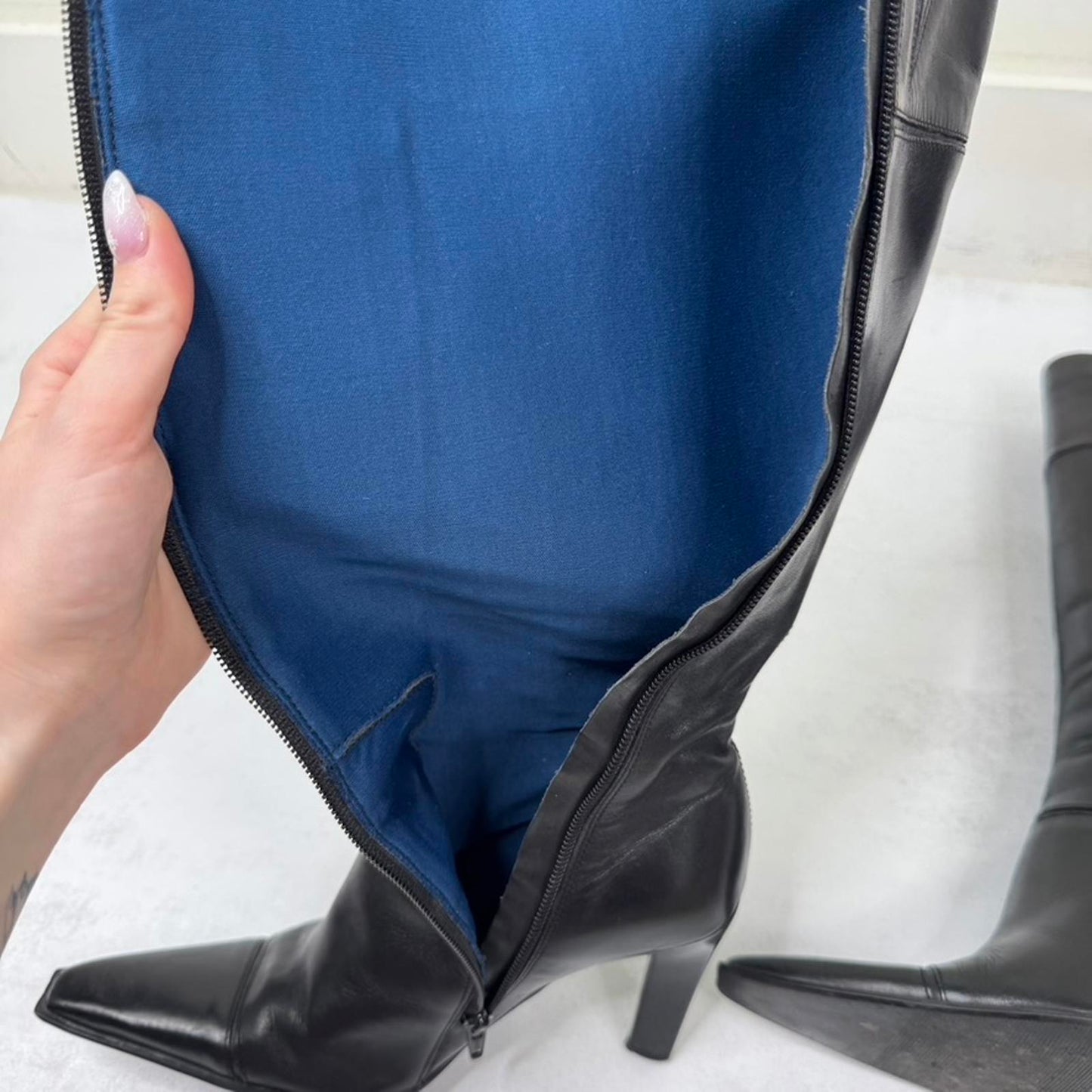 Y2K vintage genuine leather heeled boots square toe fitted block pointed black