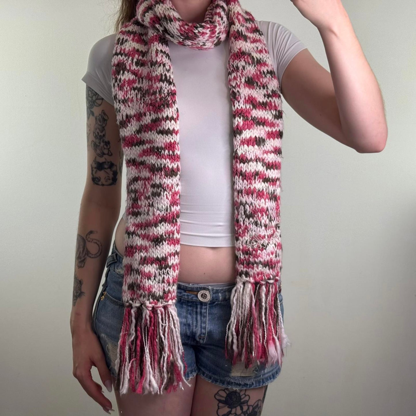 Y2K vintage O'Neill chunky knit scarf glitter pink white brown tassel