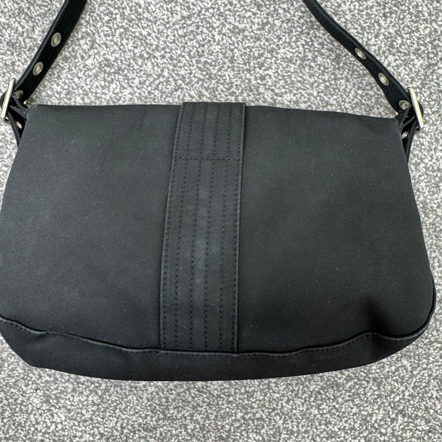 Y2K vintage Gap mini shoulder bag buckle canvas grommet small black silver