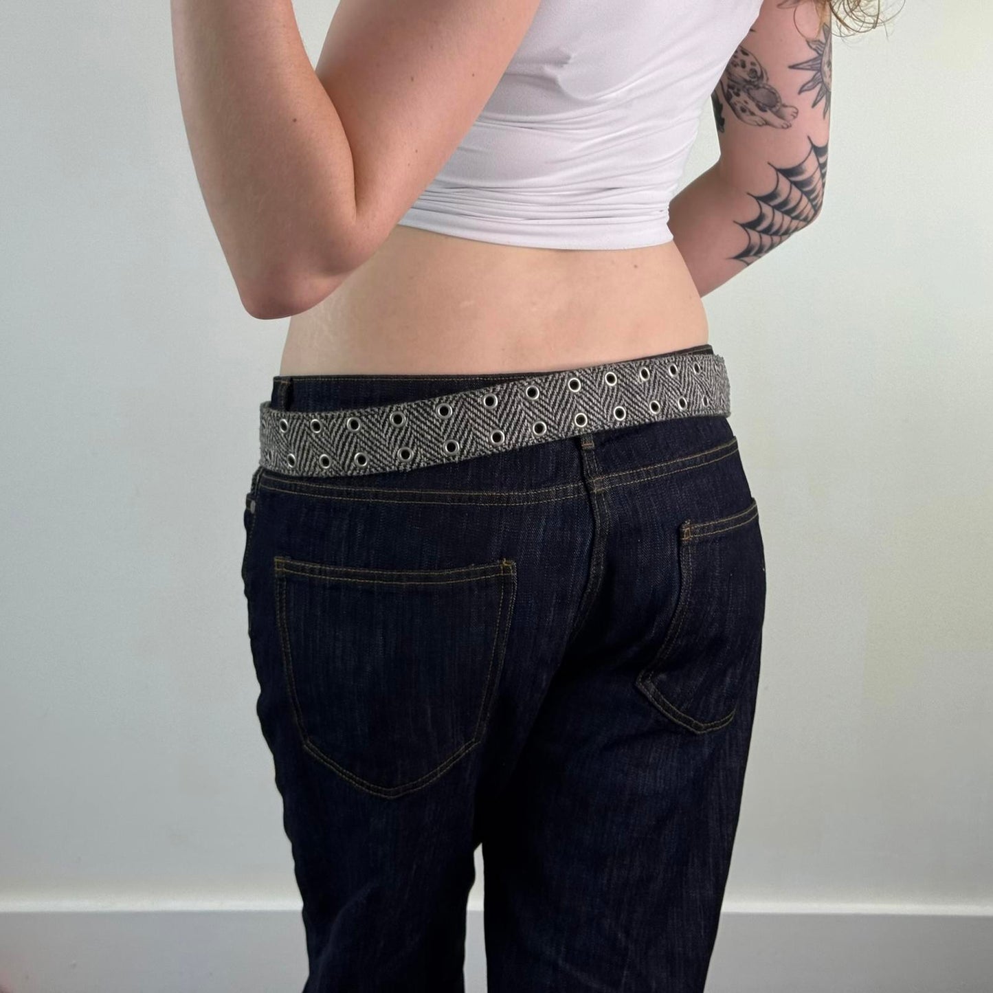 Y2K vintage tweed grey black white pattern belt grommet silver square buckle