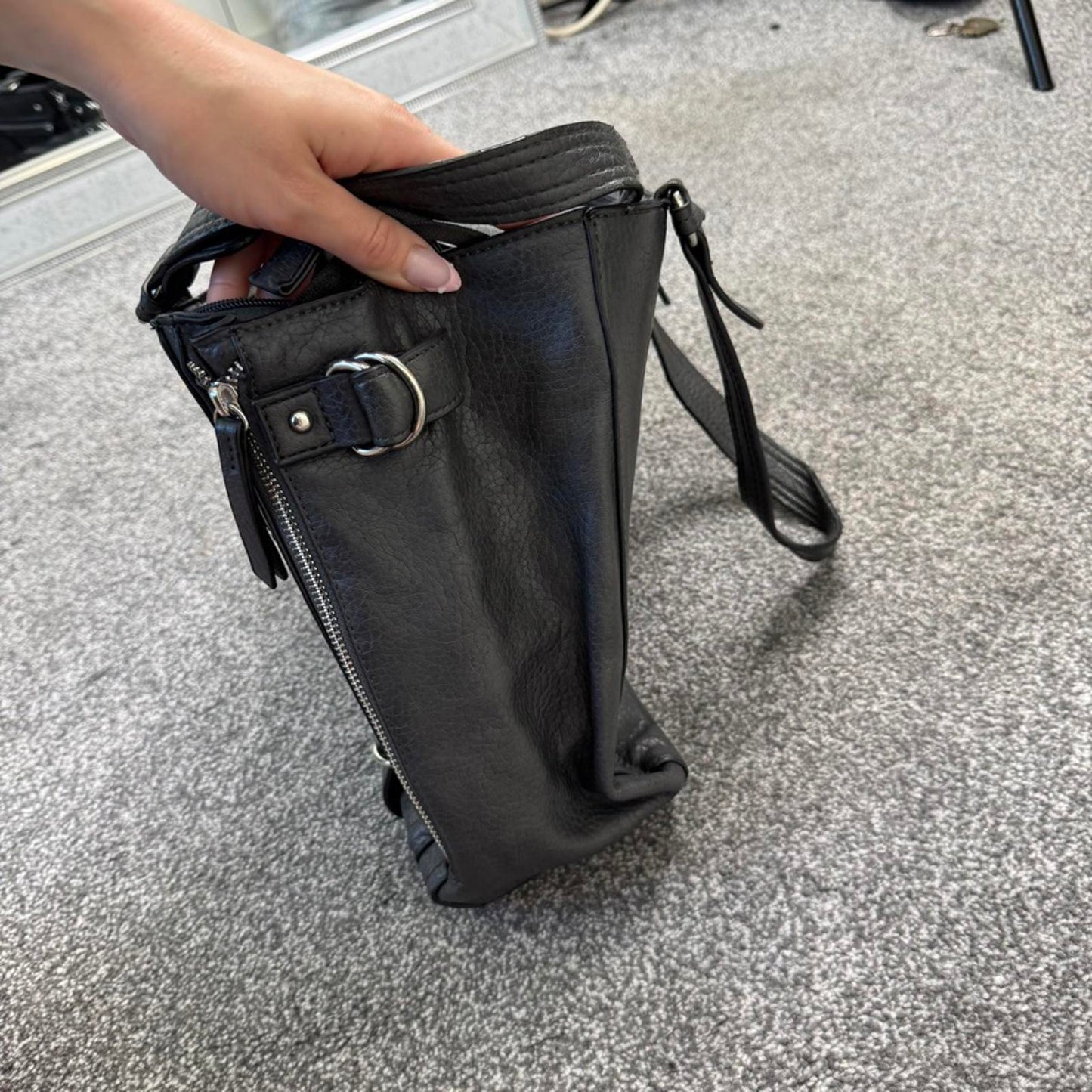 Y2K vintage faux leather shoulder bag zipper studded buckle medium size